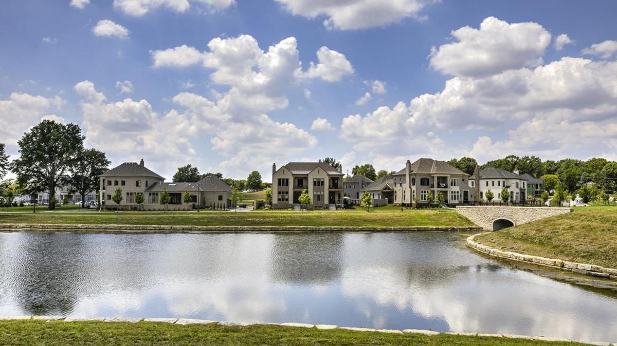 Meadowbrook Park features a variety of residential living options, including the Twin Villas built by Tom French Homes.