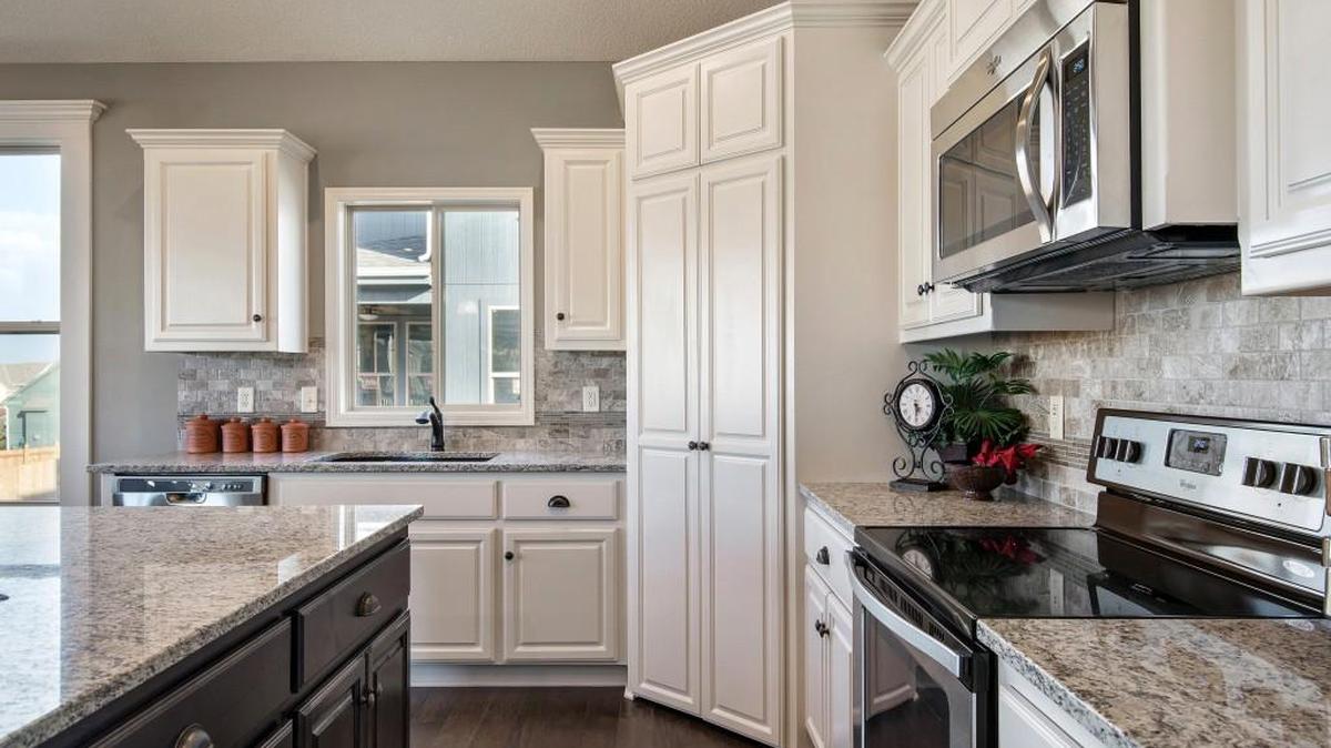 Two brand new furnished model homes will be open for tours in Eagle Glen, showcasing the latest in modern and stylish home design. Five additional homes are nearing completion, and several premium lots are still available as well.