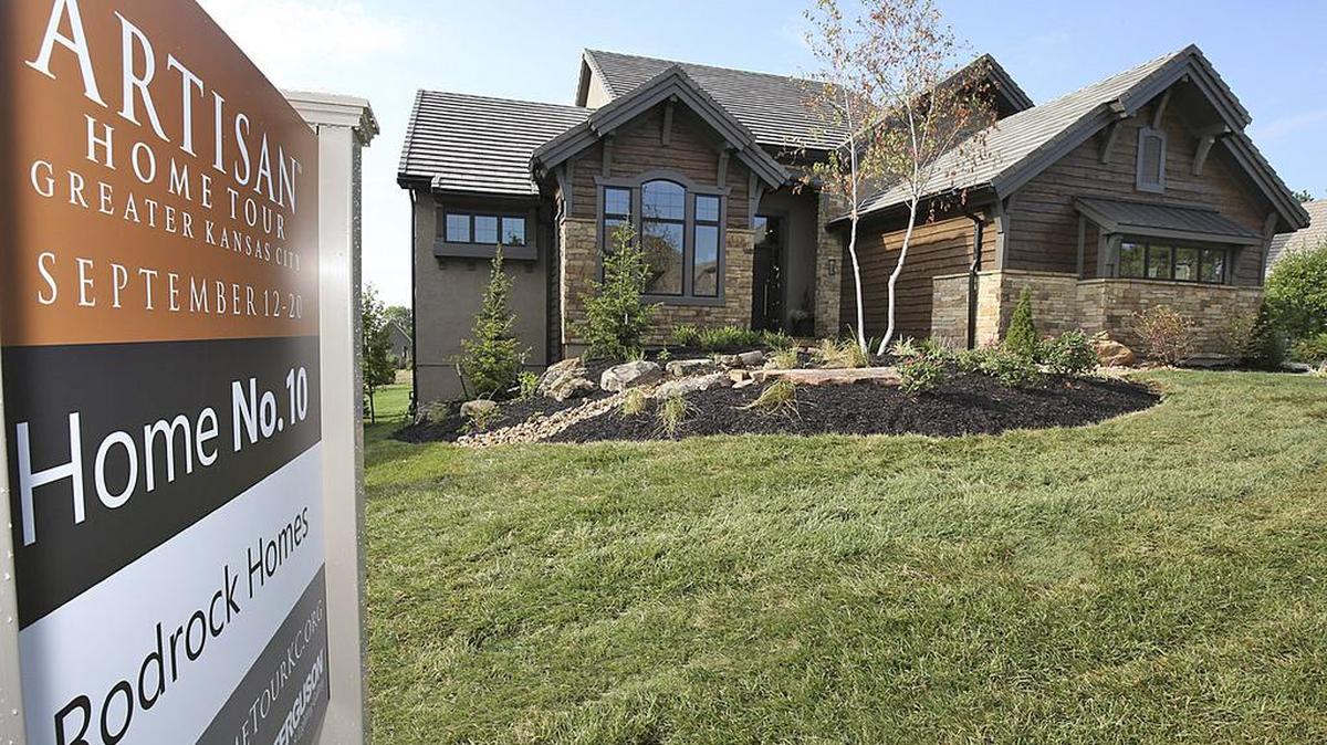 
Built by Rodrock Homes for the Artisan Tour, this striking modern mountain-inspired home defines rustic elegance and incorporates innovative use of natural hand-selected materials, including native stone, reclaimed wood, glass, metal and iron.


