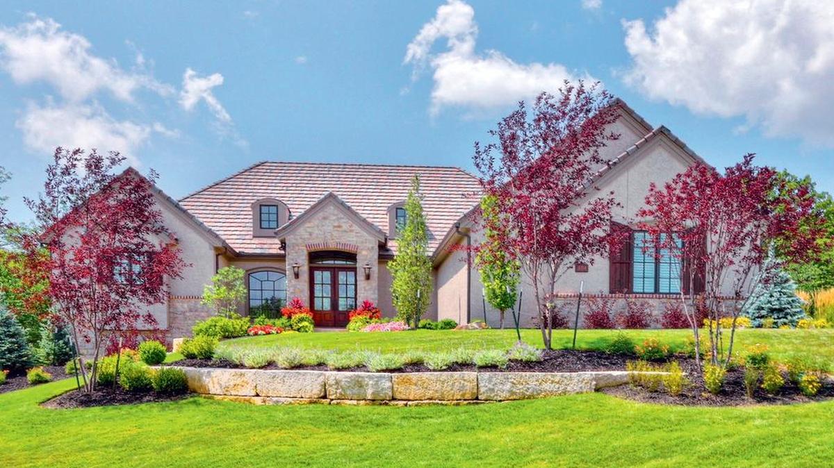 “Each home is designed to maximize the buyer’s lifestyle – to enhance their enjoyment of their new life at Loch Lloyd,” said Chuck Campbell, broker and vice president of real estate development at Loch Lloyd.