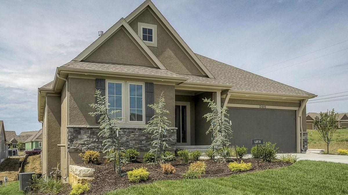 Current inventory at The Villas of Leabrooke Town Manor includes the highly desired Crestwood. This model home is located at 2405 W. 146th Street and includes many upgrades that will surely delight the buyer.