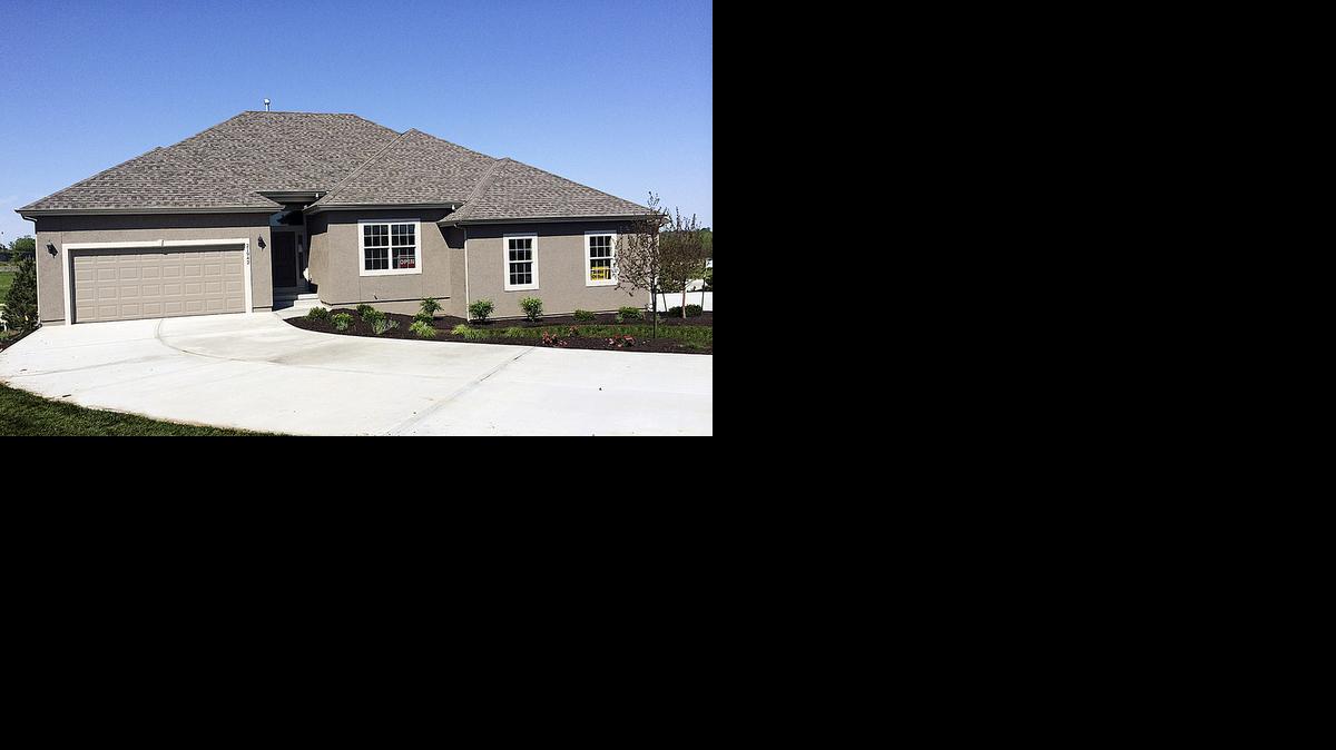 
The Villas of Sunnybrook offers maintenance-provided luxury villa homes priced from the mid $200,000s by leading builders including Calyn Homes and James Engle Custom Homes. 
