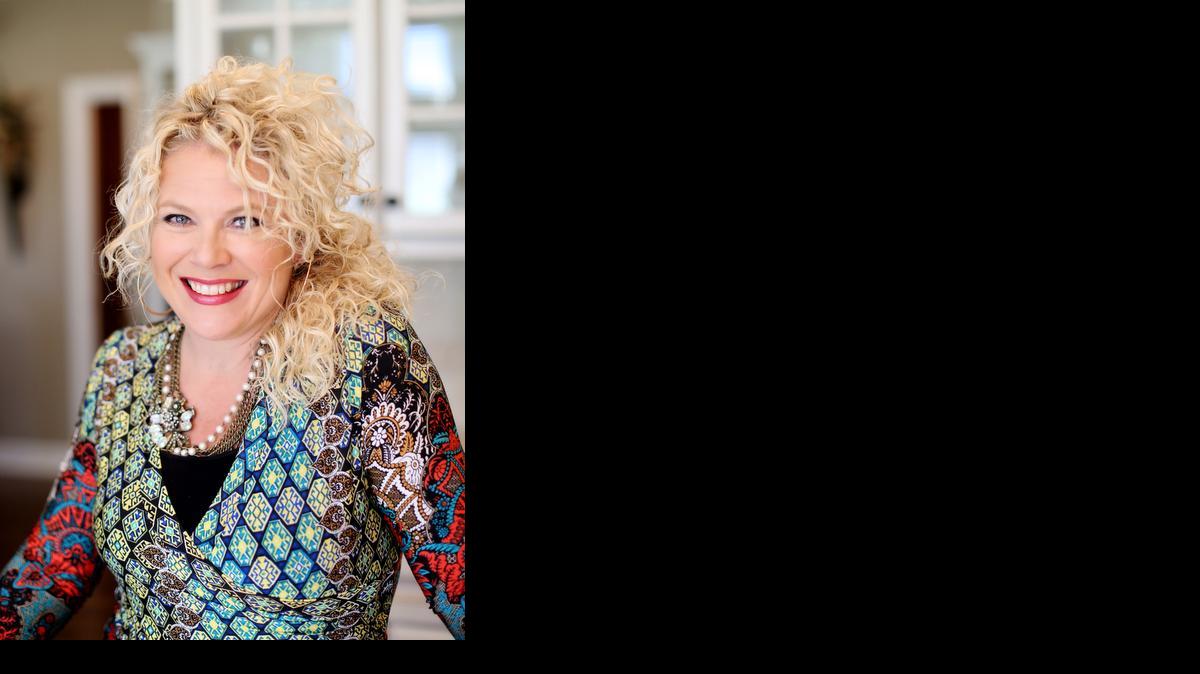 
Jennifer Allwood, owner of The Magic Brush, will explore “10 Ways to Update Your Home Before Dinner” and “Chalkboard Paint … It’s Not Just For Chalkboards!” during the Greater Kansas City Home Show.
