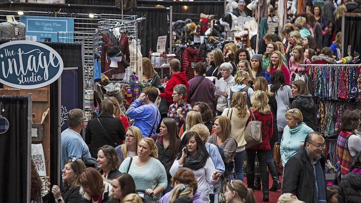Presented by Marketplace Events and held at the Overland Park Convention Center November 15-18, 2018, the annual Holiday Boutique features over 315 boutiques and companies from all over the country offering the perfect gifts for friends and family for the holiday season.