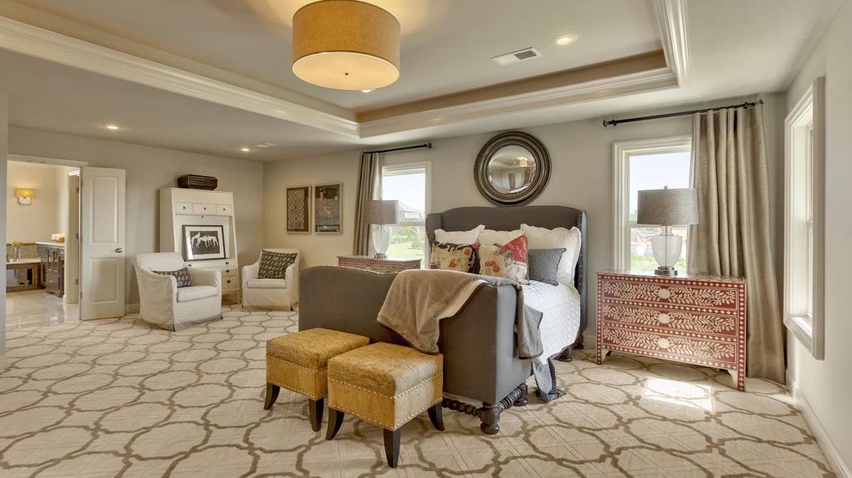 The Hepton, a popular two-story floor plan, offers custom functionality within its sprawling 3,590 square feet and ample entertainment space and a luxurious master bedroom suite.