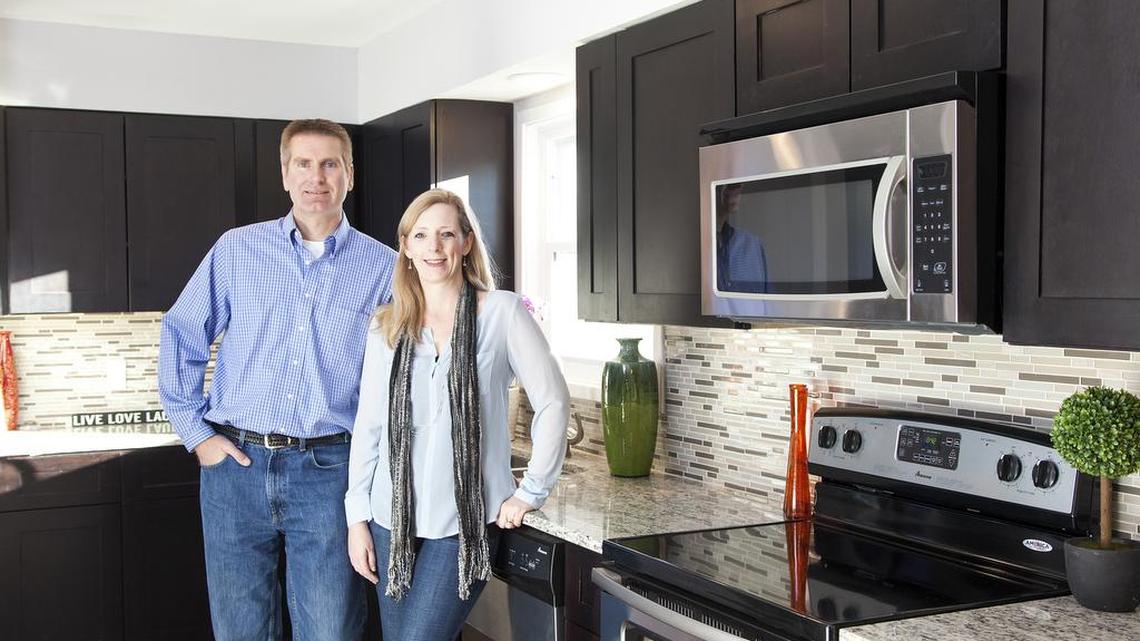 Jon and Stacy Bichelmeyer are the owners of Archway Homes, a hometown real estate company specializing in buying homes in all conditions in as little as three days for cash, or the date of the seller’s choice.