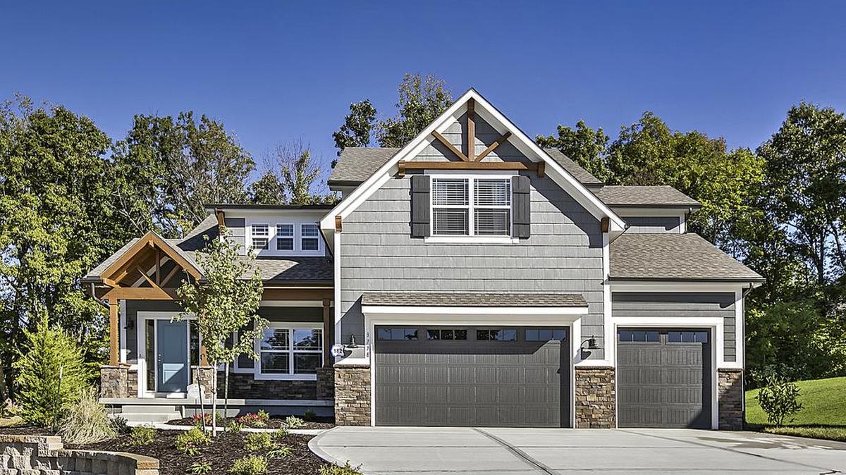 Cider Mill Ridge was developed to take advantage of its green space with a large park in the center of the community.