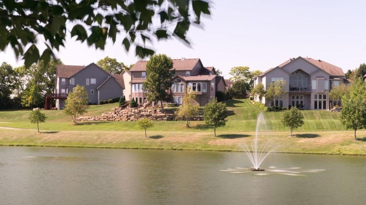 Woodneath Farms’ amenities include a competition-size swimming pool, lake and fountain, walking trails, playground, nature areas, tennis court, picnic pavilion, recreation area, generous landscaping and brick entrance monuments.
