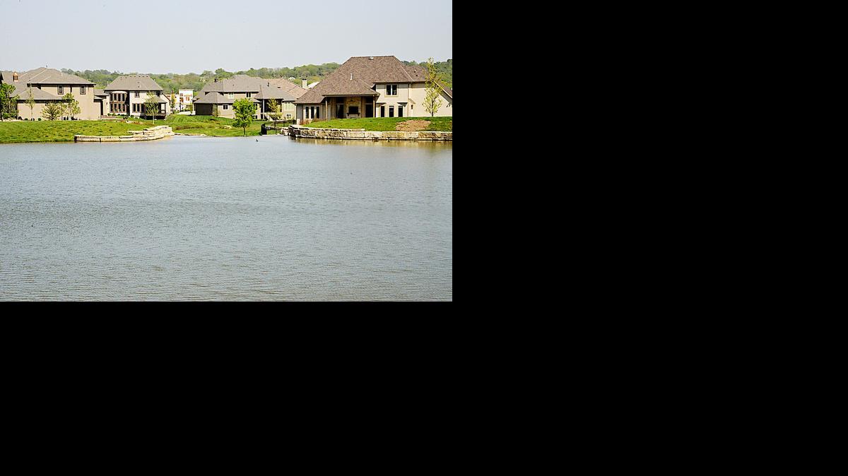 
A number of home sites in WatersEdge overlook the centerpiece series of lakes and waterfalls that give the community its name and distinct ambiance.
