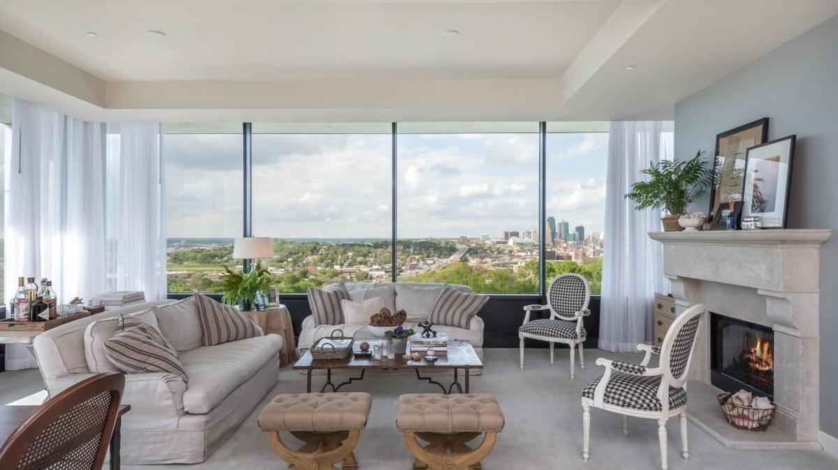 All of Team Mall’s listings at One Park Place, which begin in the low $400,000s, will be open today from 1 to 4 p.m. This fifth-floor condo has two bedrooms, two full bathrooms and one half bathroom, and over 2,100 square feet of living space.