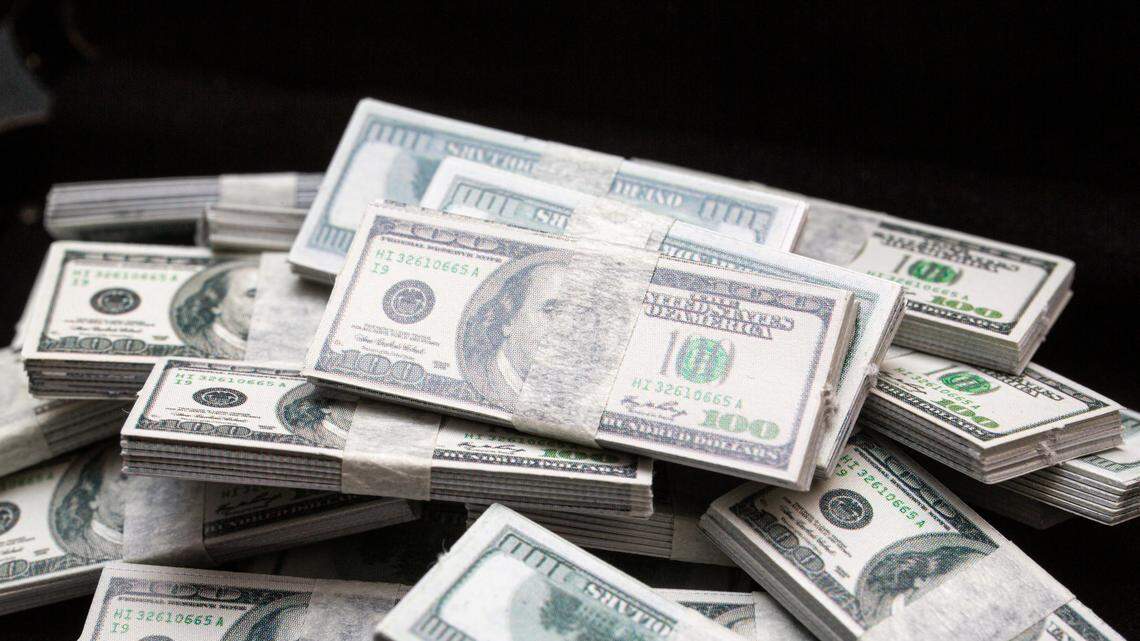 How to Build an Income Floor That Will Last You 30 Years According to Experts