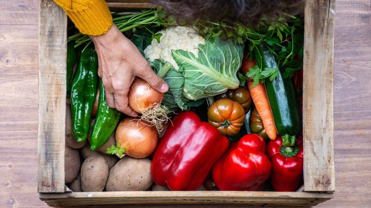 If 75 to 80 percent of your meals comes from plant-based foods, you are eating healthy,writes Sheah Rarback.