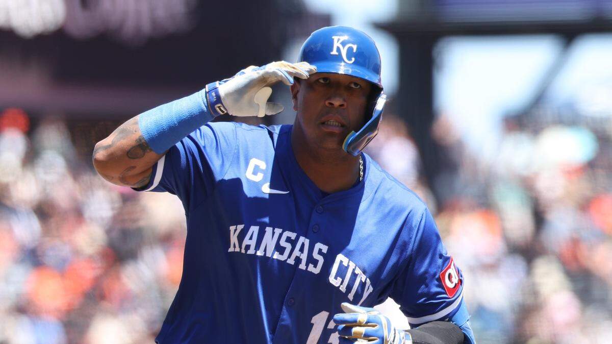 Kansas City Royals first baseman and team captain Salvador Perez extends a salute as he rounds the bases after belting a fourth-inning home run against the Giants at Oracle Park in San Francisco on Wednesday, May 21, 2025.