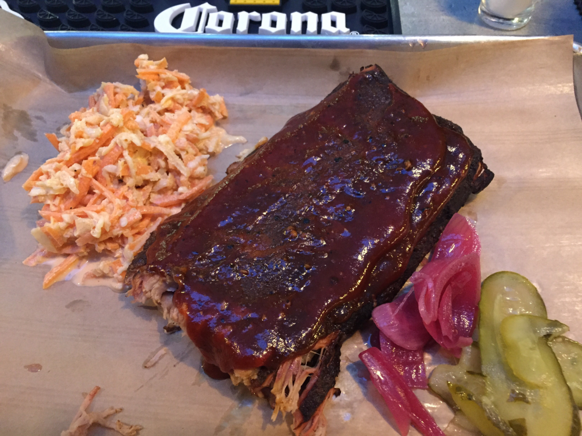 The ribs plate at Rosie’s Smokehouse does look decidedly Kansas Citian.