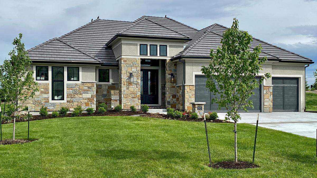 Don Julian Builders’ new model offers exceptional quality and price. Offered at $959,900.