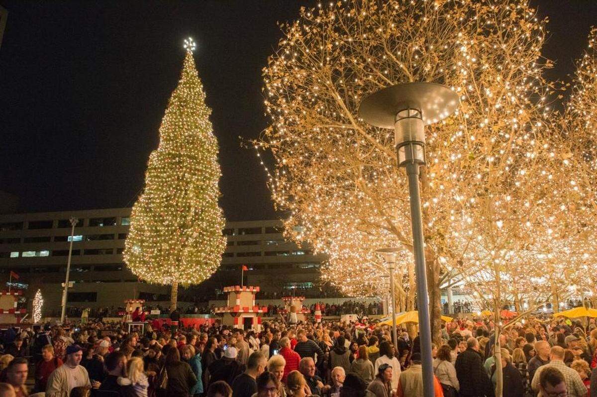 The Mayor’s Christmas Tree will arrive at Crown Center on Nov. 4, and the lighting ceremony will be Nov. 26.