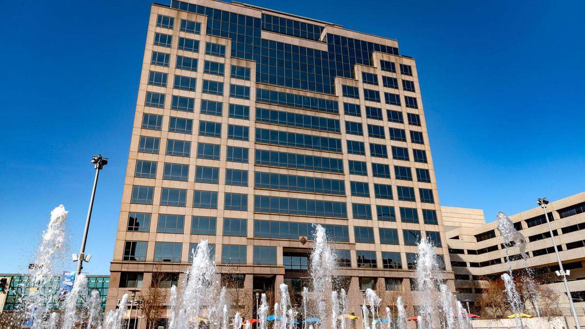 The Kansas City Star will move into an office tower at 2405 Grand Blvd., in the Crown Center complex, this summer.
