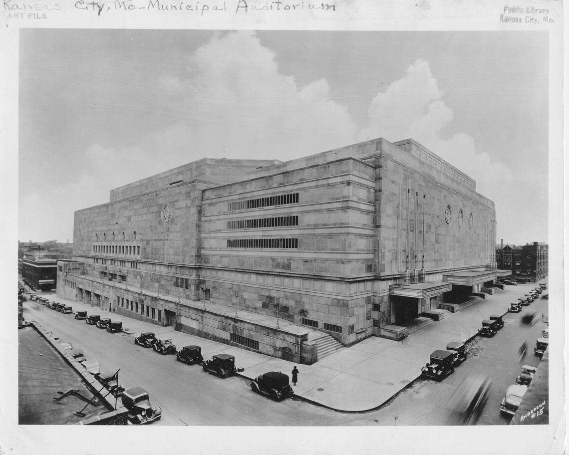 Municipal Auditorum, 13th and Wyandotte, circa 1937