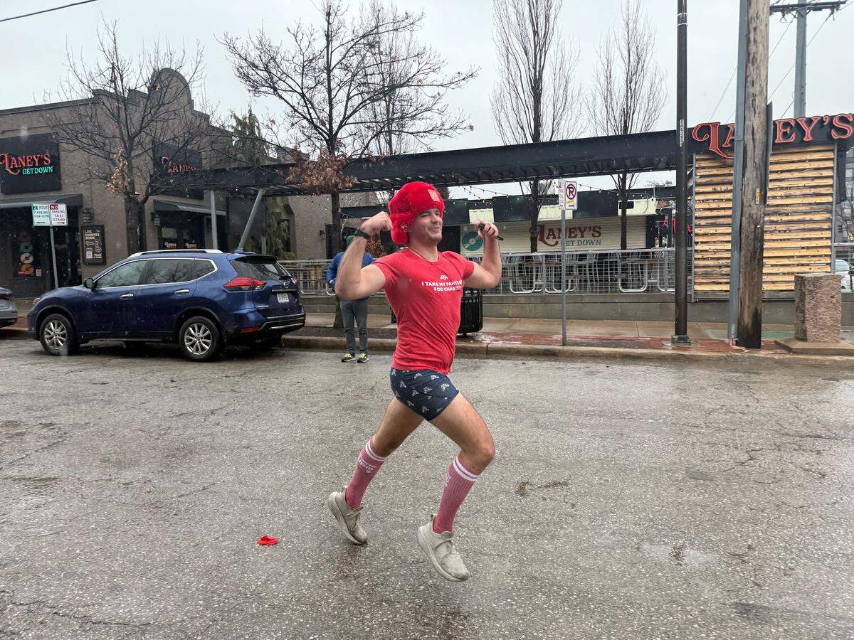 Andrew Janesko was the first runner to finish the 2026 Cupid’s Undie Run in Kansas City. 