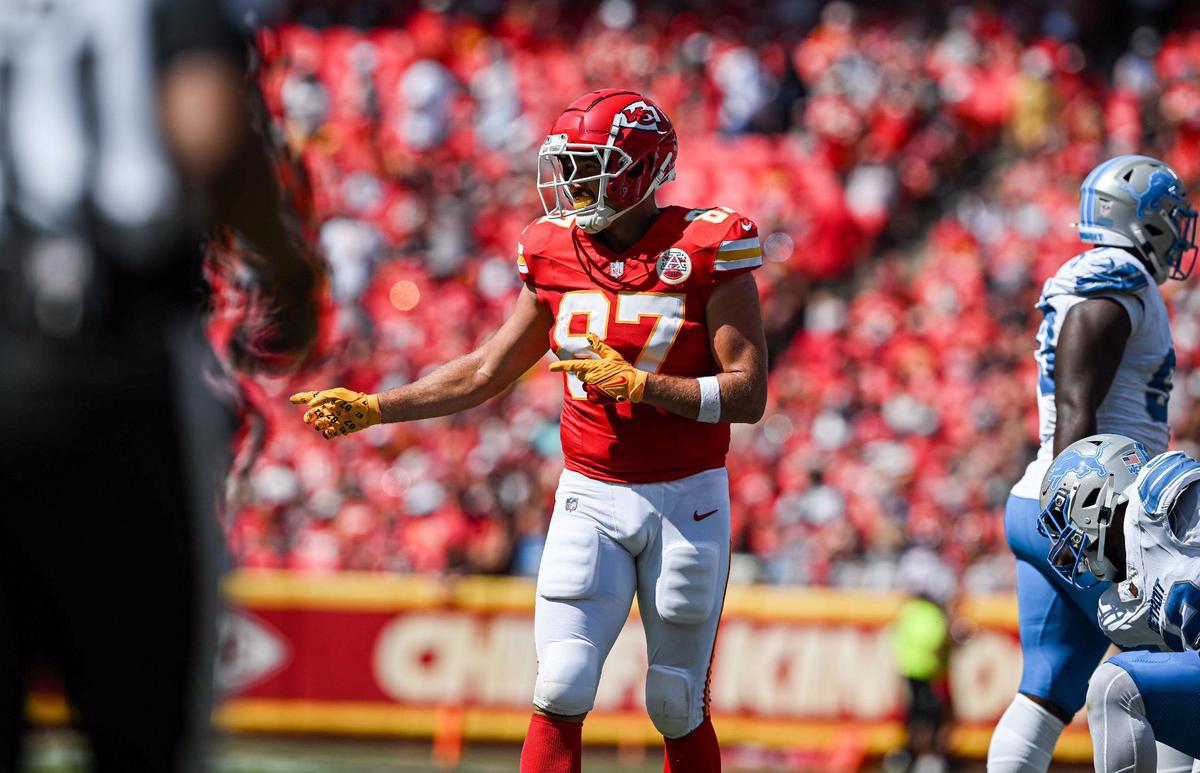 Kansas City Chiefs tight end Travis Kelce (87) celebrates after a play in the first half Saturday against the Detroit Lions. (081724, Arrowhead Stadium)