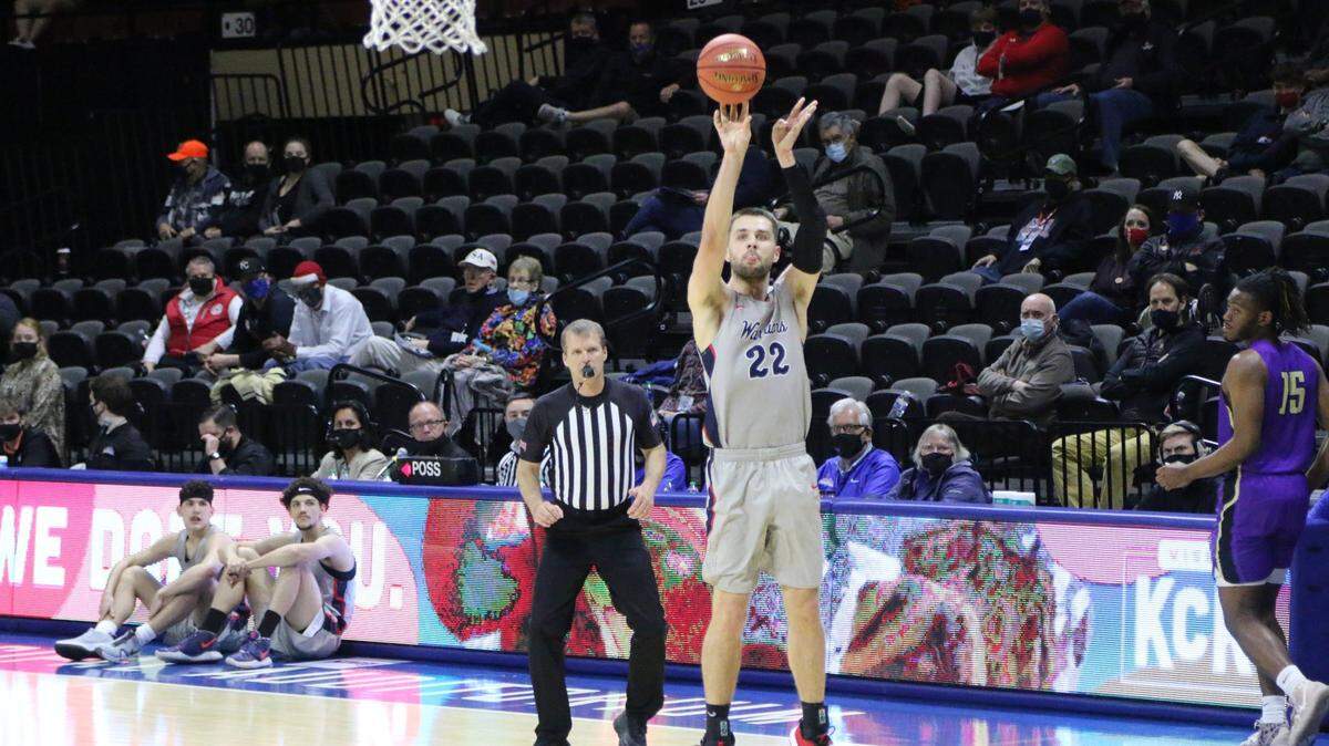 Lewis-Clark State senior forward Travis Yenor puts up a shot during Monday night’s semifinal win over SAGU (Texas). Lewis-Clark State plays Shawnee State (Ohio) Tuesday for the NAIA men’s basketball championship in Kansas City.