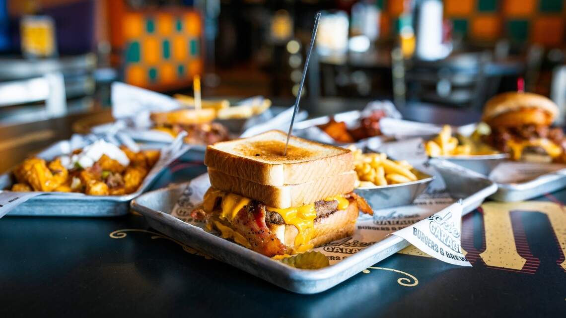 Known for ‘extreme burgers’ and craft beer, this chain is heading to Johnson County