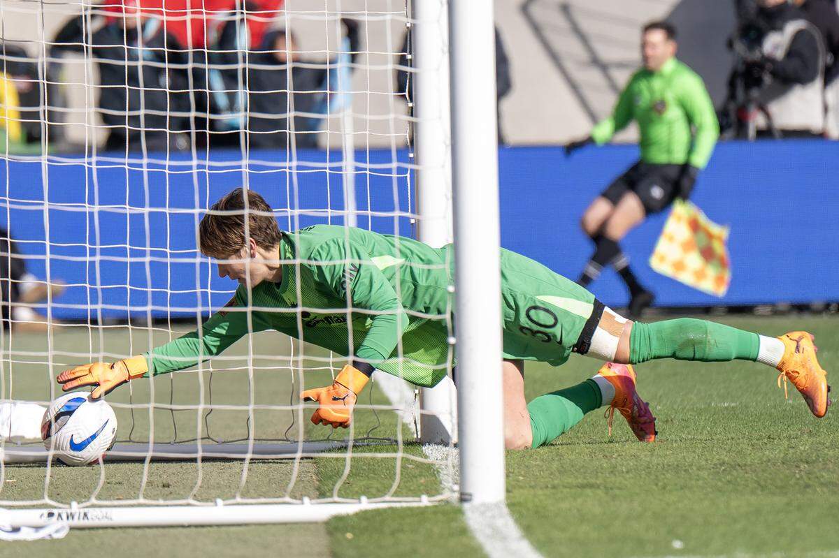 Gotham FC goalkeeper Ann-Katrin Berger couldn’t stop this goal from KC Current defender Ellie Wheeler (not pictured here) during an NWSL quarterfinal playoff game at CPKC Stadium in Kansas City on Sunday, Nov. 9, 2025.