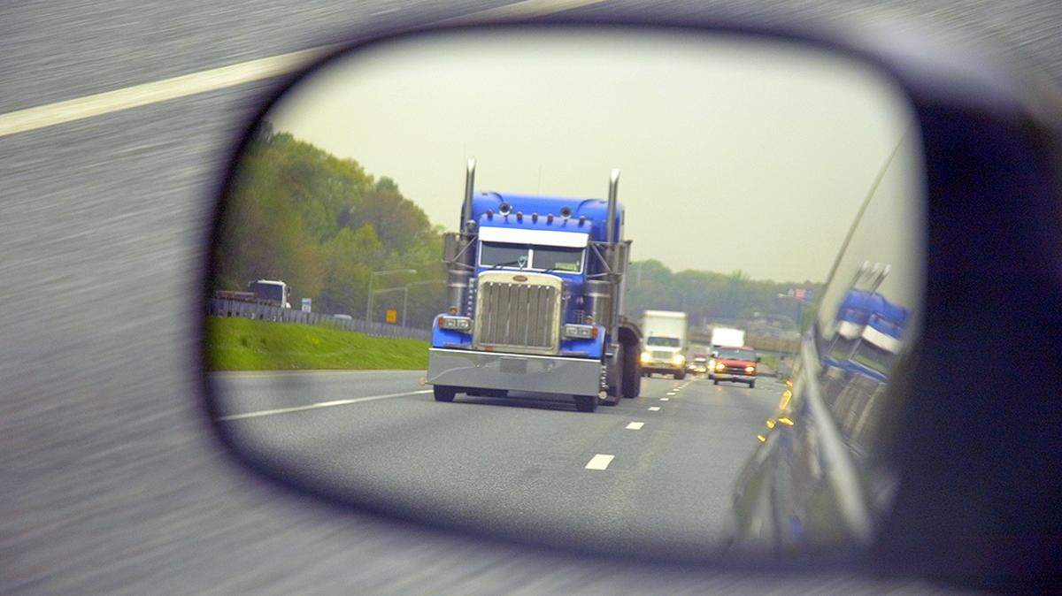 A pilot program would increase semitrucks’ weight now, and look at accident data afterward. That’s a recipe for disaster.