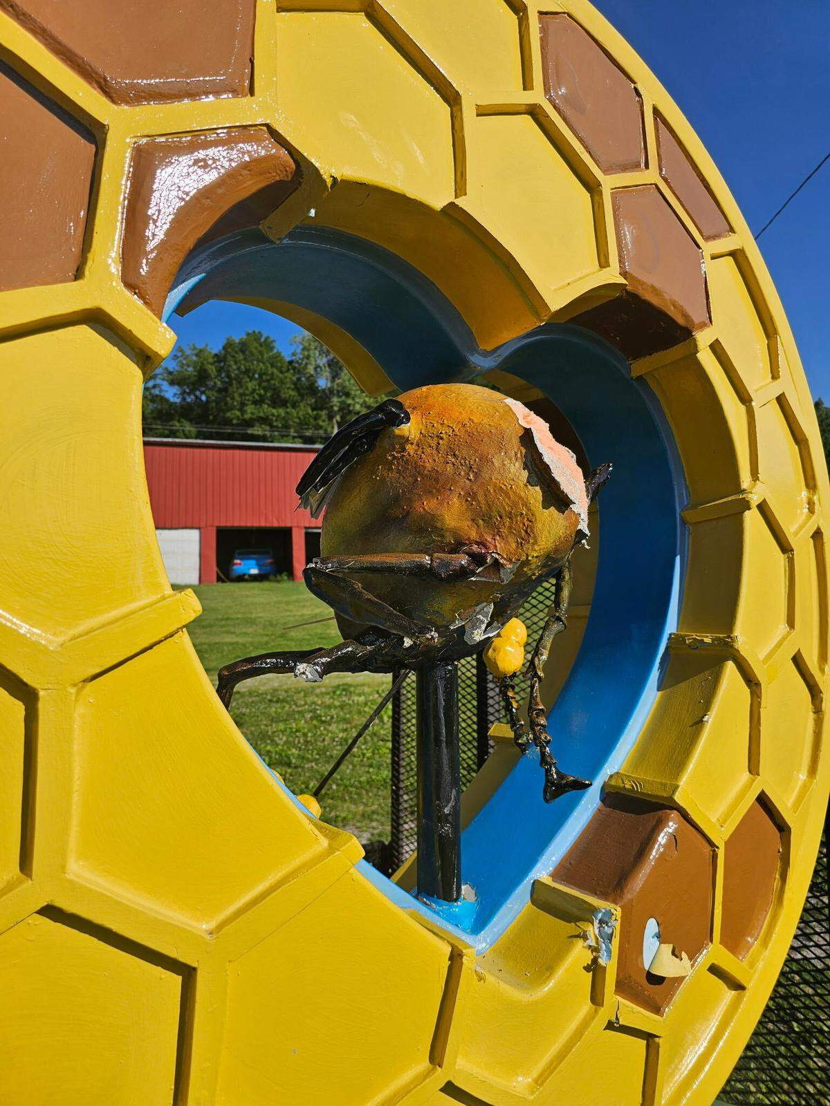 This honeybee sculpture made for Kansas City’s Parade of Hearts was vandalized over Memorial Day Weekend. The head, body, wings and legs were destroyed, as shown here.