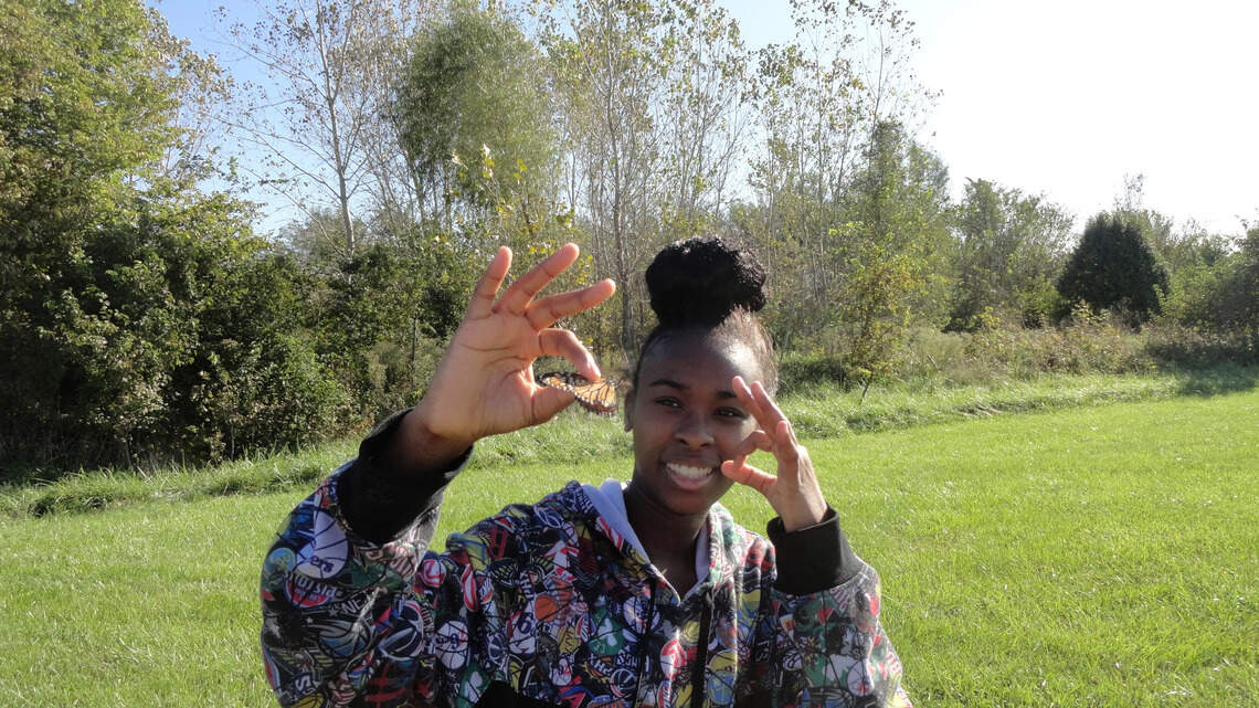 Ray-Pec high students catch hold of Monarch butterfly tagging project