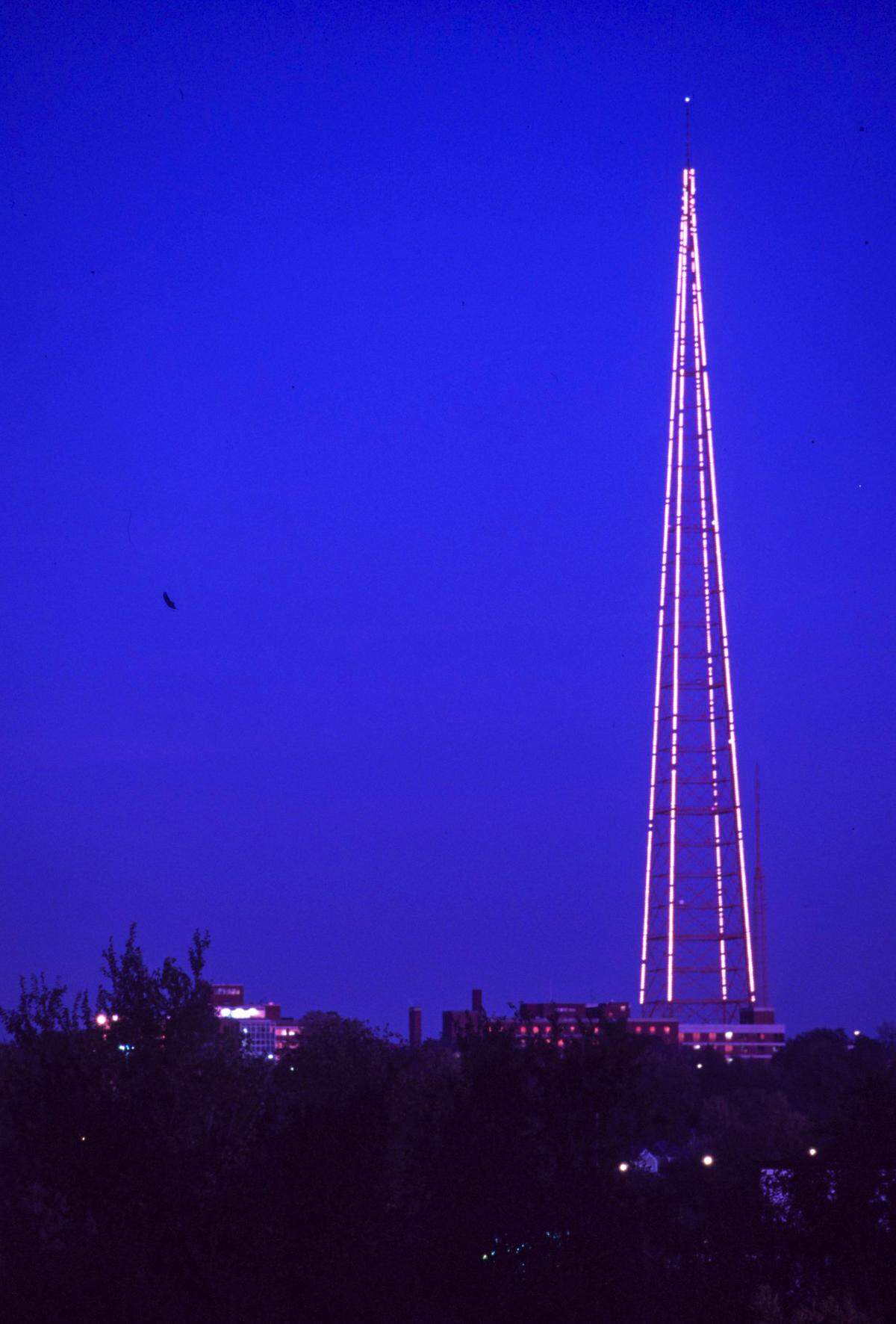 The KCTV tower as lit in 1997.