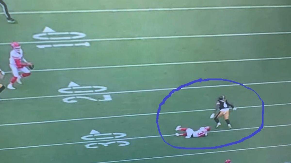 Samaje Perine was about to make a first-down reception.