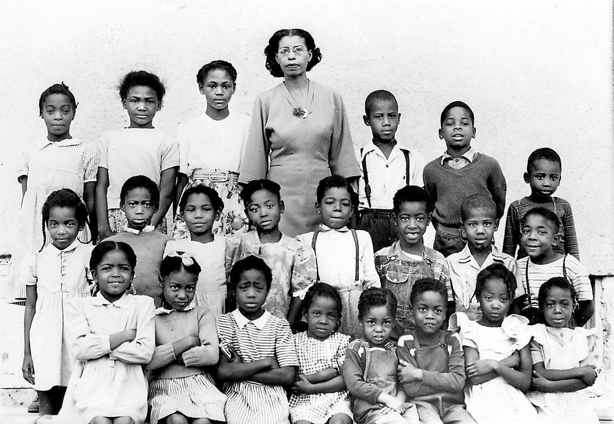 This school picture shows Nutter and the ‘Walker Walkouts,’ the students she taught in private homes while waiting for a court ruling on segregated schools.