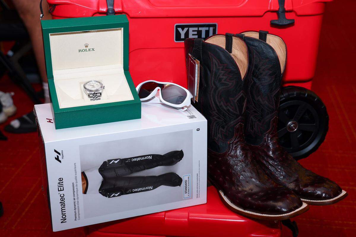 A look at the gifts Patrick Mahomes bought for his offensive lineman in 2024.