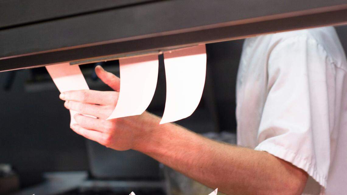 Gnats in the kitchen, ‘black build up’: Latest KC-area restaurant inspections