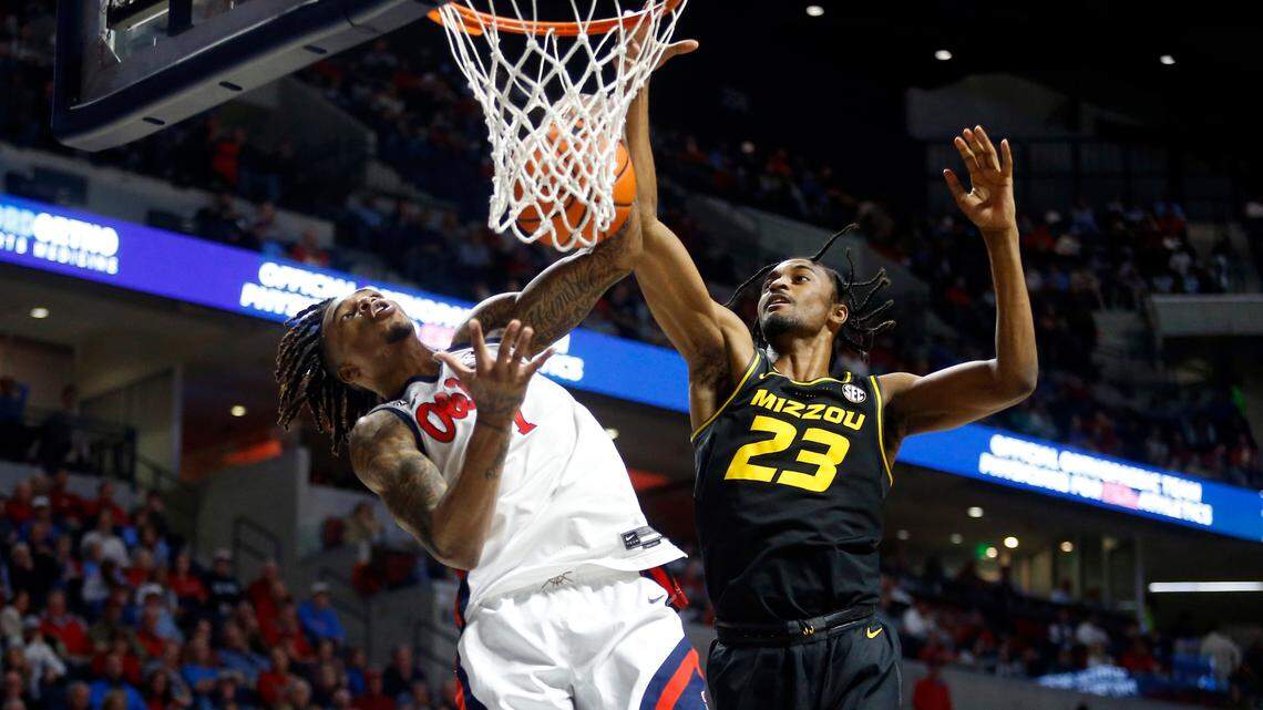 Mizzou basketball blows 10-point second-half lead. The losing streak reaches 12