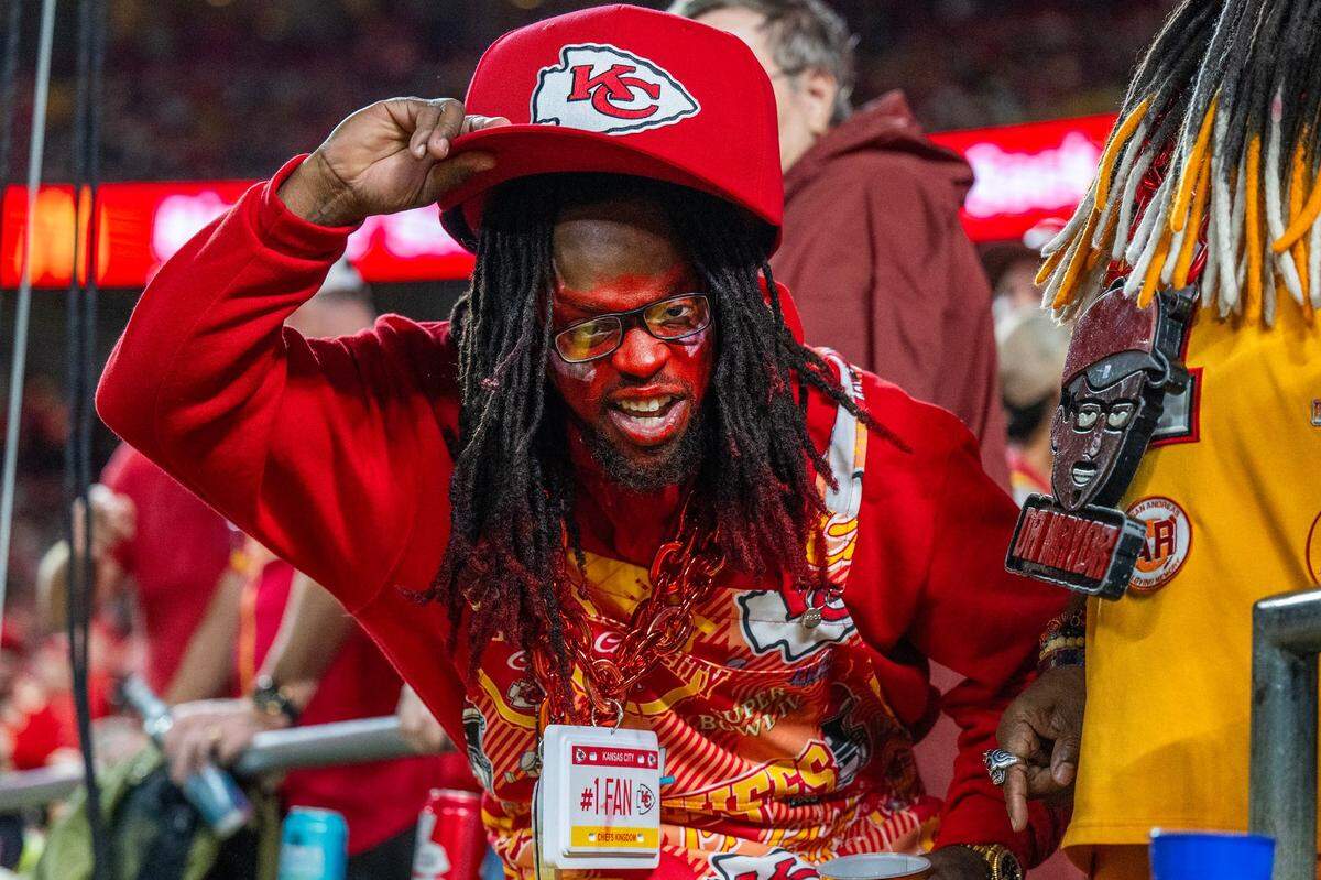 Kansas City Chiefs fan Mark Walker celebrates a touchdown by wide receiver DeAndre Hopkins quarter during the Chiefs’ game against the Tampa Bay Buccaneers on Monday, Nov. 4, 2024, at GEHA Field at Arrowhead Stadium.