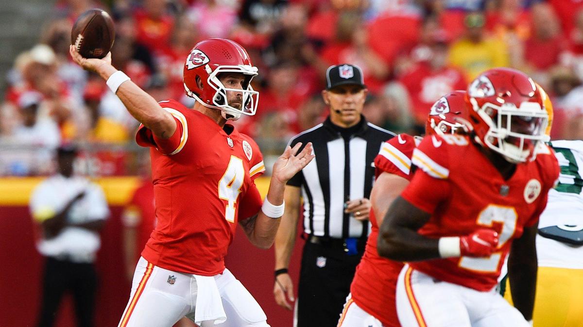 Kansas City Chiefs quarterback Chad Henne throws in the first quarter against the Green Bay Packers Thursday, August 25, 2022, at Arrowhead Stadium.