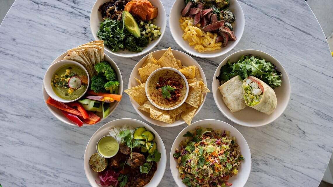 Johnson County restaurant offering fresh, healthy meals now open. ‘It’s just great food’
