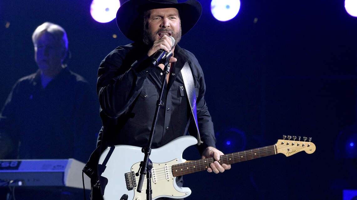 Garth Brooks Stadium Tour coming to Arrowhead in Kansas City. Here’s ticket info