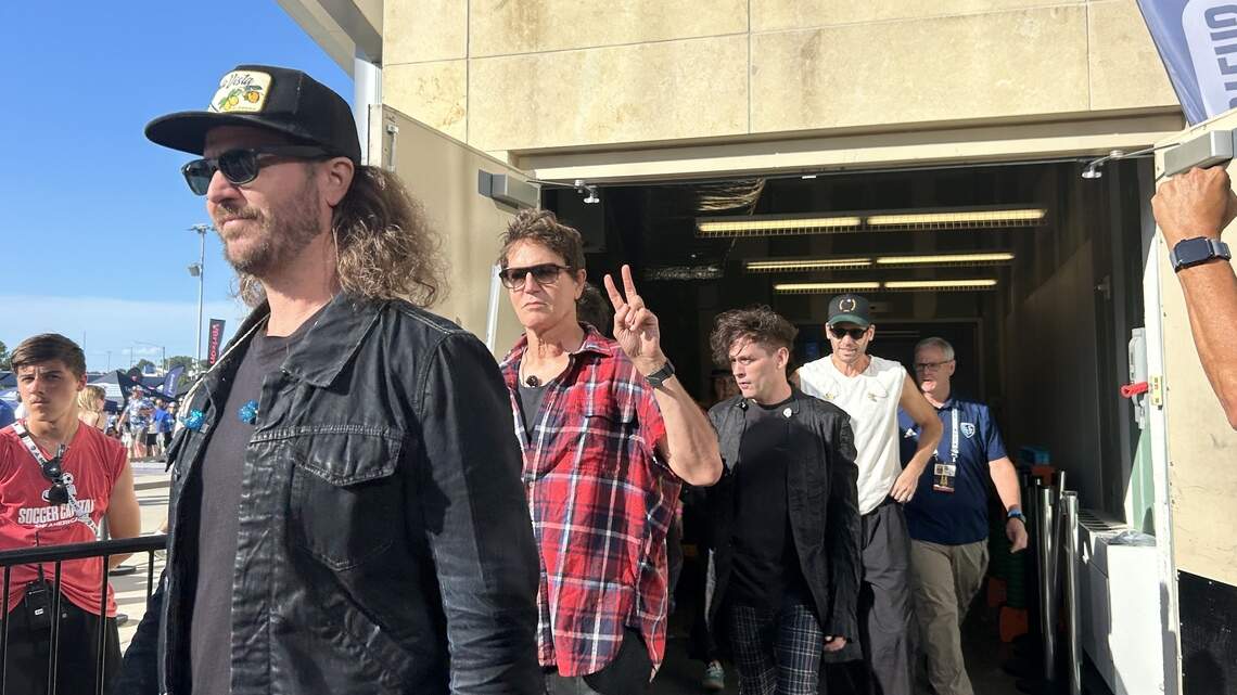 Third Eye Blind entertains alt-rockers and soccer fans alike at free KC show