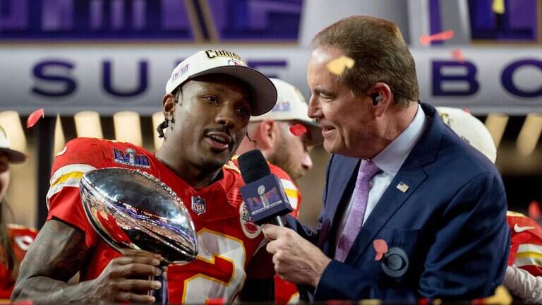 Mecole Hardman tells Jimmy Kimmel about antics at Chiefs’ Vegas party, his huge necklace