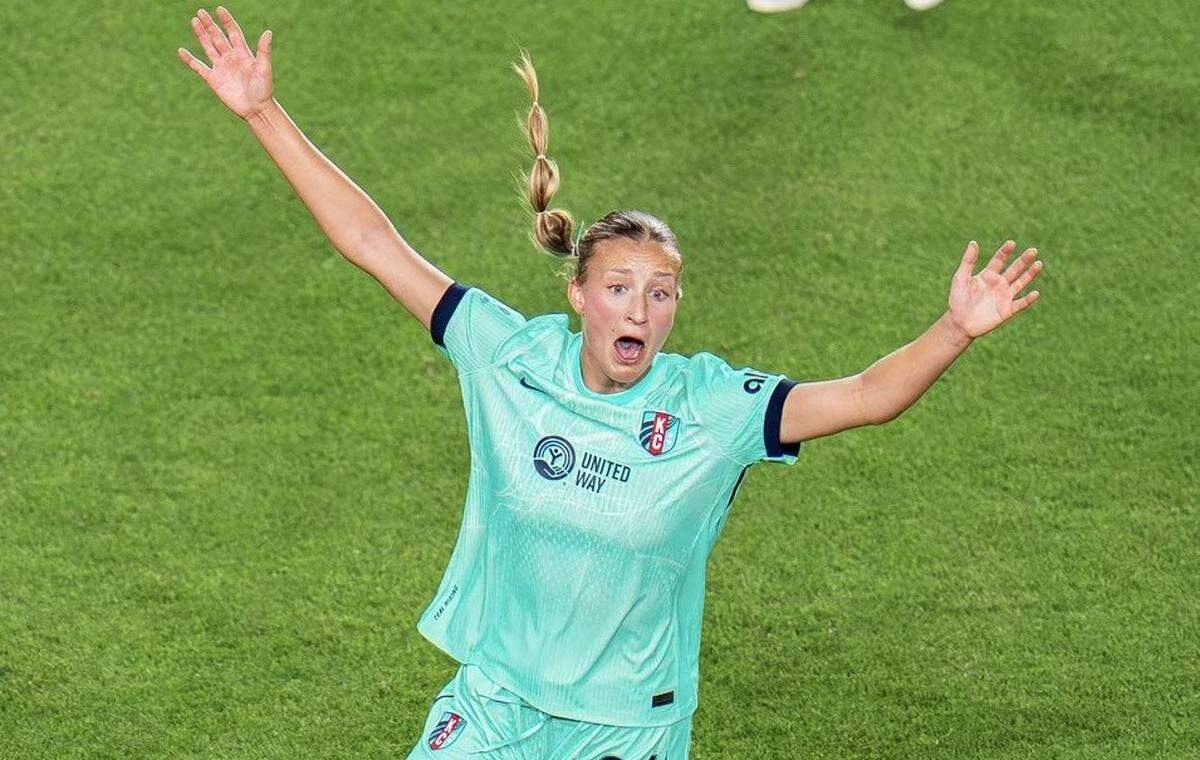 KC Current forward Avery Clark celebrates after scoring a header that would stand up as the game-winner in a Teal Rising Cup soccer match against Corinthians of Brazil at CPKC Stadium in Kansas City on Thursday, April 9, 2026.