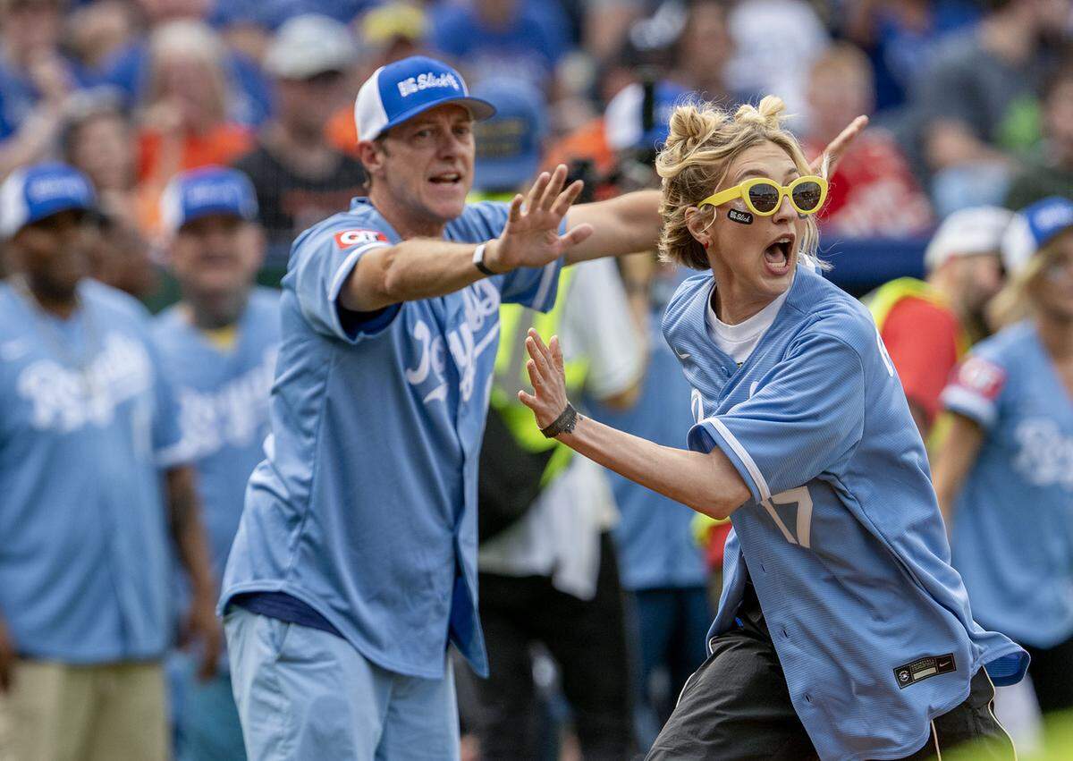 Big Slick host Heidi Gardner runs for home plate during the Big Slick Celebrity Softball game last year.