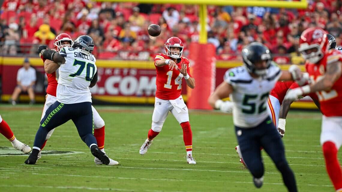 In game where positions are frequently subbed, Chiefs’ Nussmeier went the distance