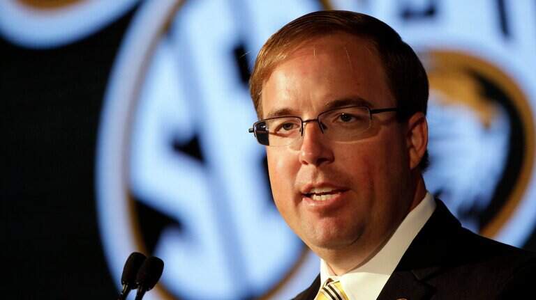 Amid ‘firefight’ for lives, Mizzou coach Eli Drinkwitz boldly advocates vaccination