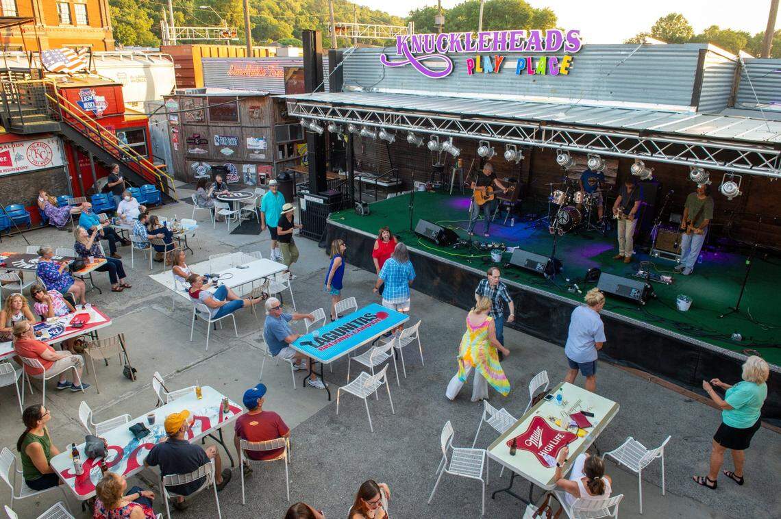 Knuckleheads will play host to the Billy Idol Tribute and M80’s Halloween Party on Oct. 31.