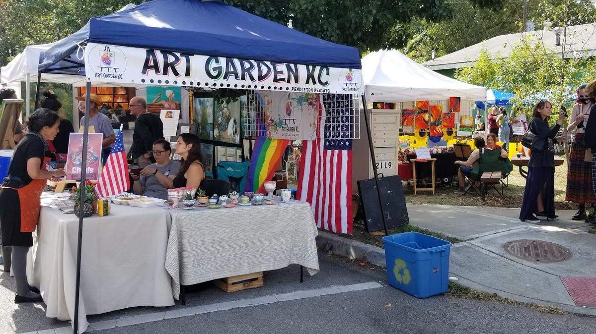 Art Garden KC is a free community art fair in Pendleton Heights open every Sunday of the spring and summer.