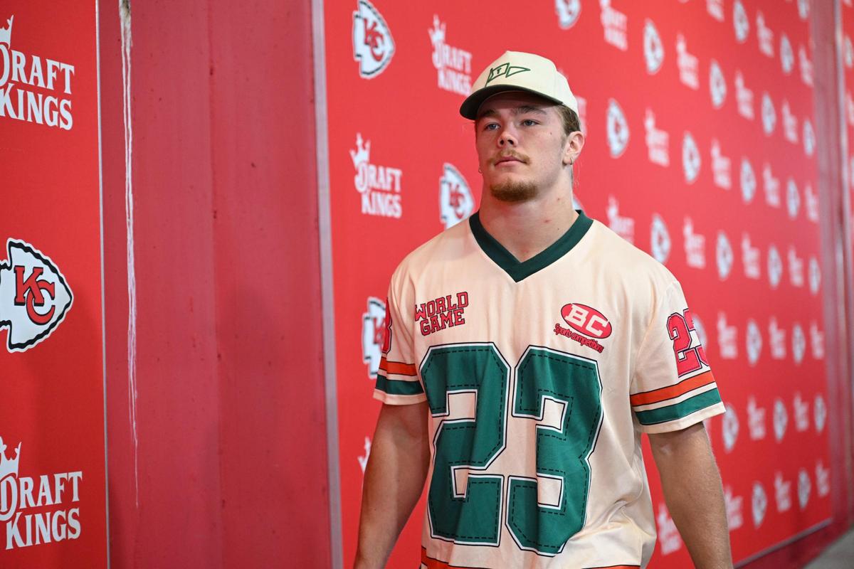 Is running back Carson Steele a Shein customer?