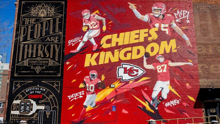 If Kansas City Chiefs achieve Super Bowl ‘three-peat,’ this artist’s mural will rise